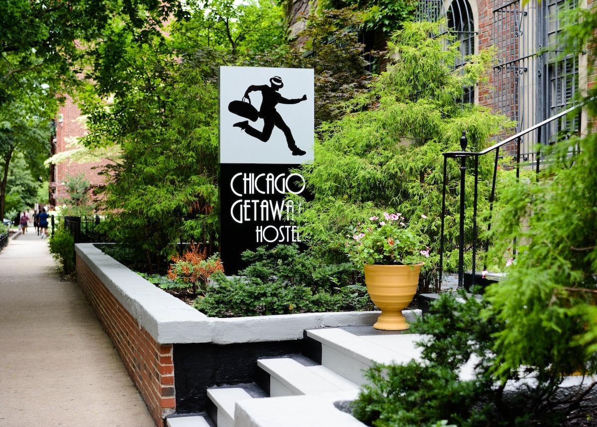 Chicago Getaway Hostel