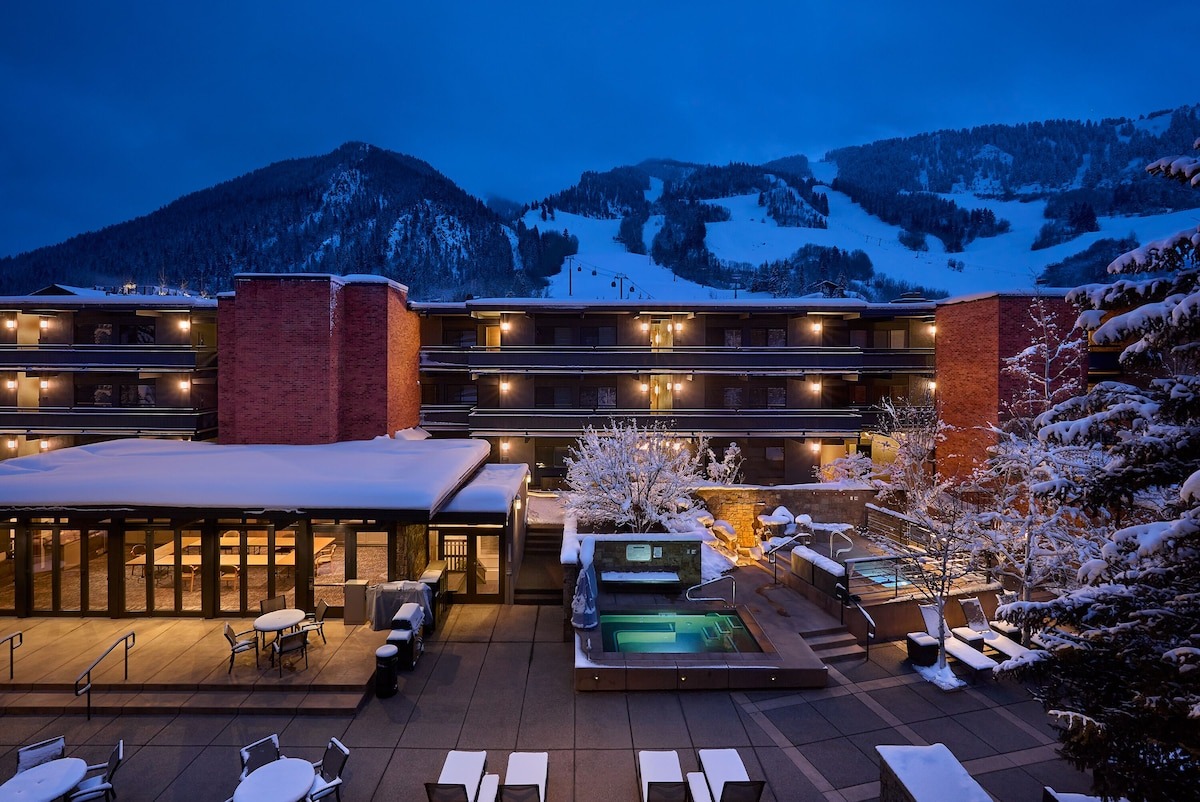 Aspen Square Condominium Hotel
