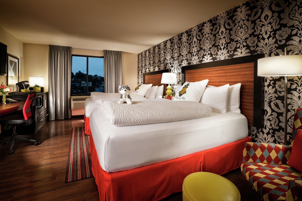 Staypineapple, The Maxwell Hotel