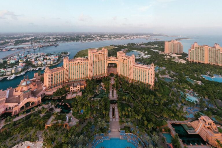 where to stay in the Bahamas