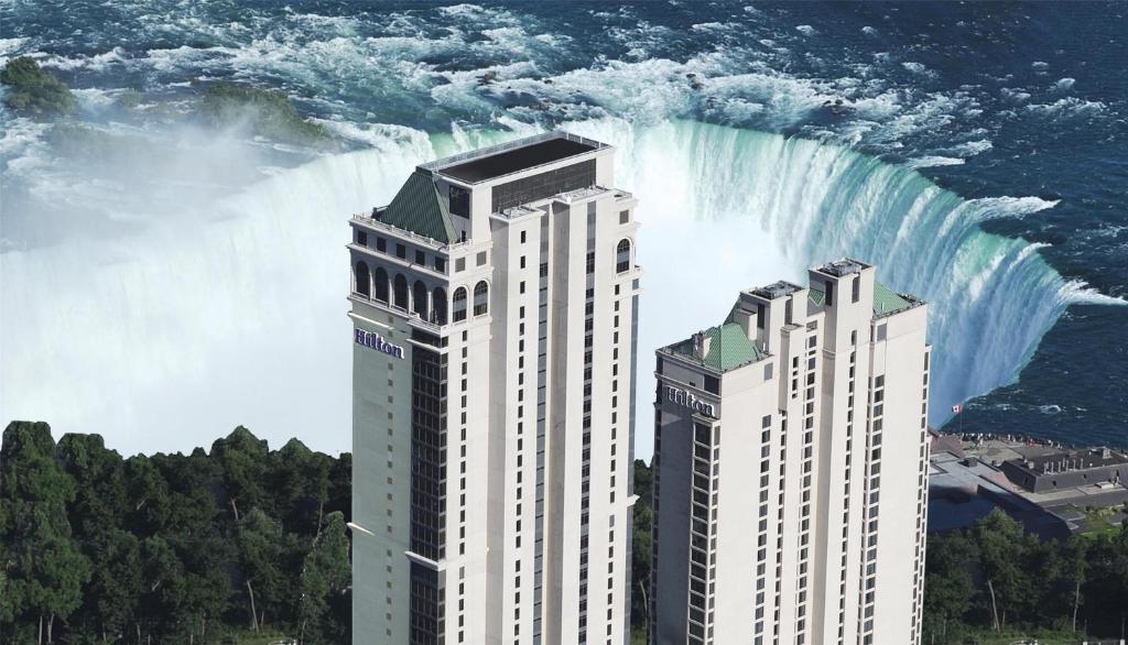Hilton Niagara Falls/Fallsview Hotel and Suites