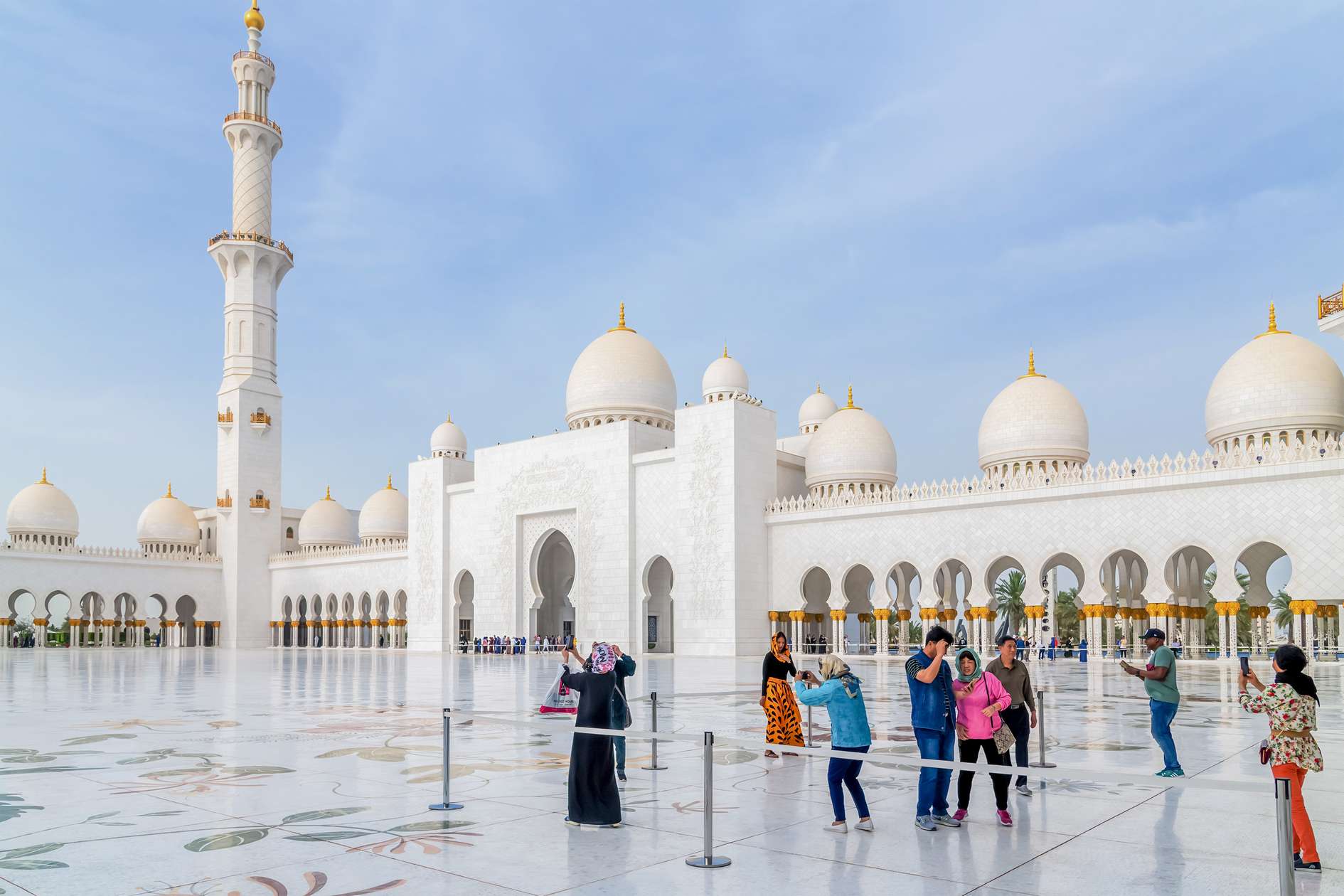 Abu Dhabi Premium Full-Day Sightseeing Tour from Dubai