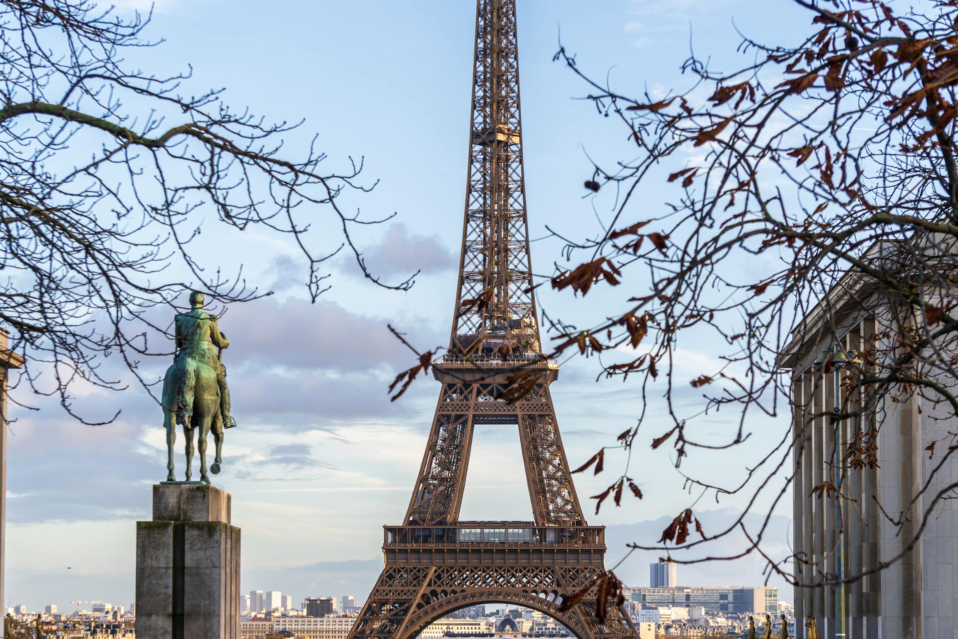 cheap hotels in Paris with free breakfast