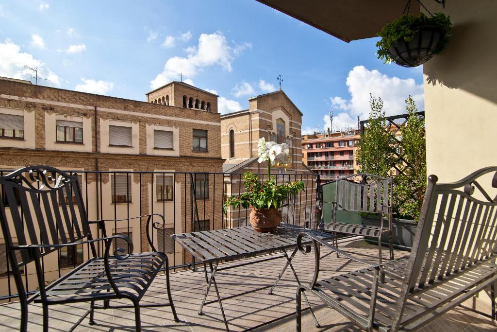 Seven Suites Rome