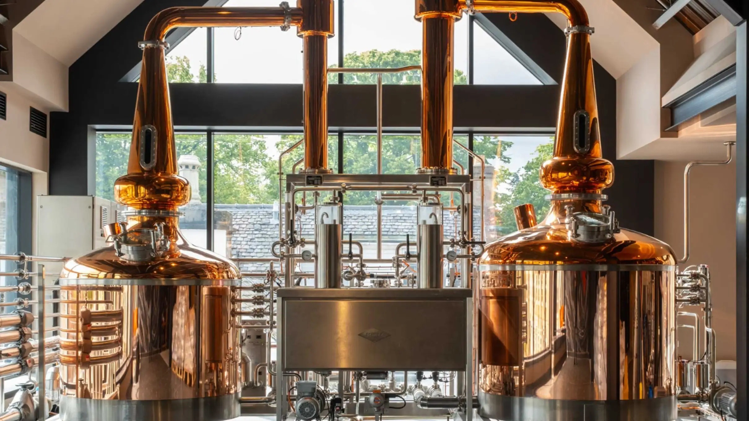 Uile-bheist Distillery & Brewery Tour