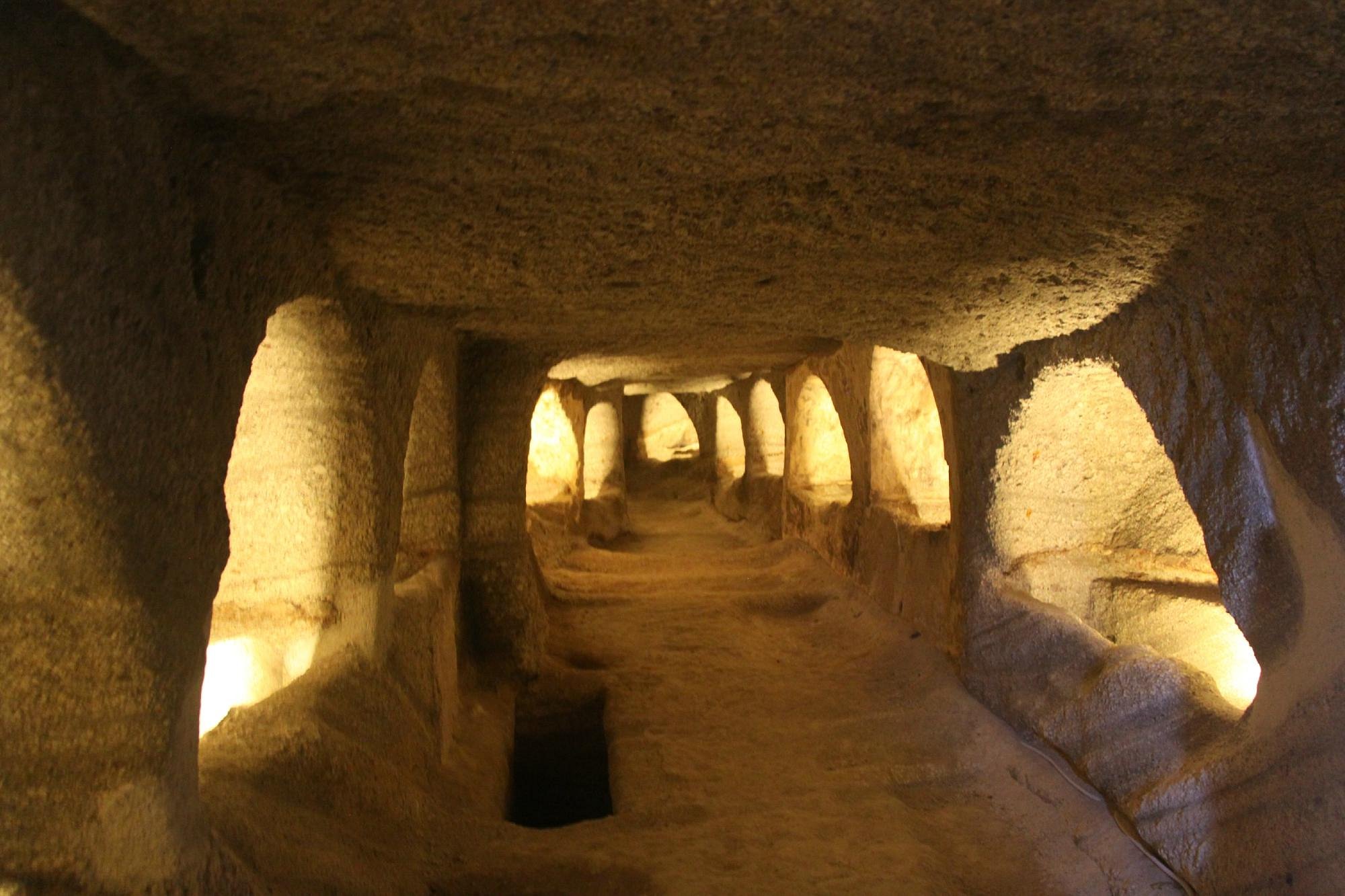 Milos catacombs
