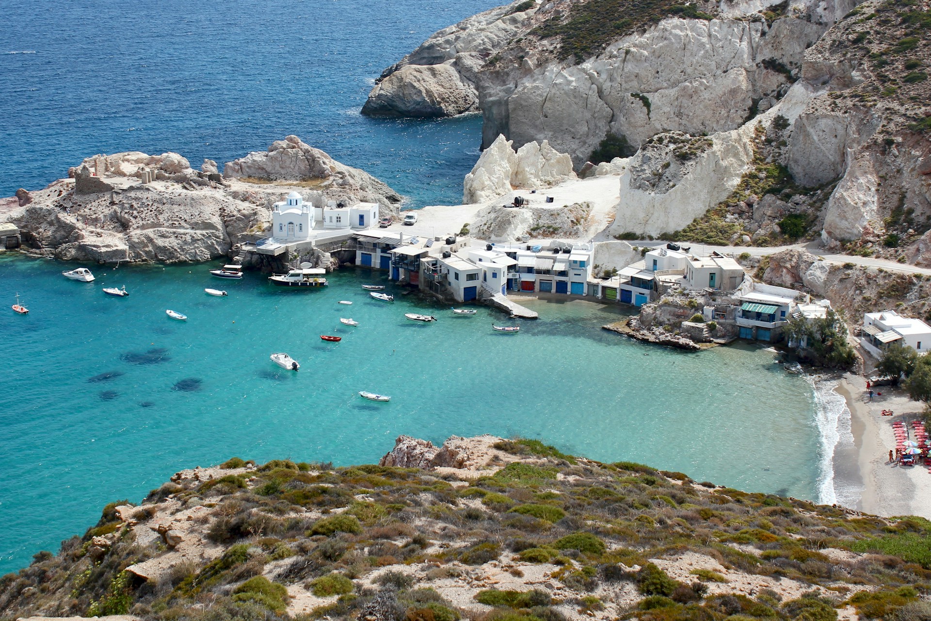 Milos travel guide
